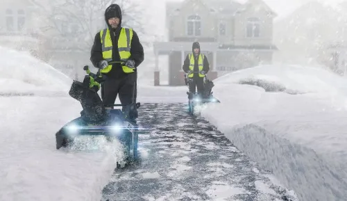 Снегоуборщик Greenworks 82SN22 82V (56 см) 2603307 бесщеточный аккумуляторный — детальное фото